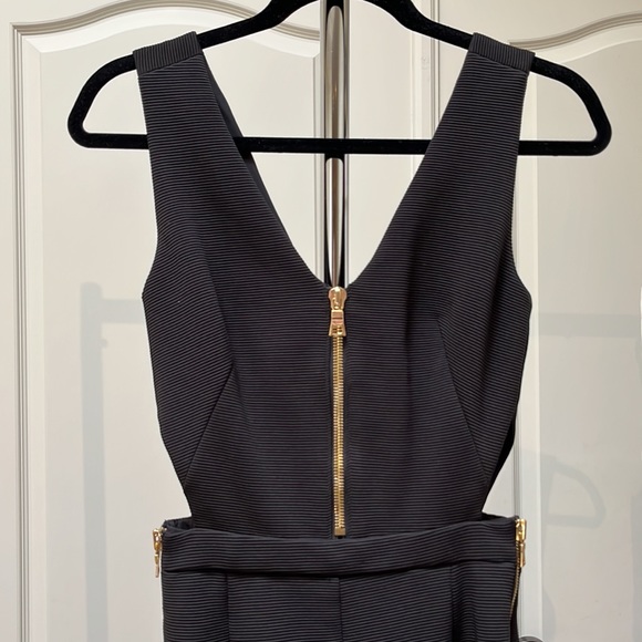 GUESS BY MARCIANO, SIZE 2, BLACK AND GOLD CHAINLINK ROMPER - Picture 2 of 3